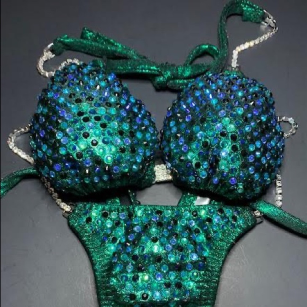 Bikini competition suit - Picture 4 of 8